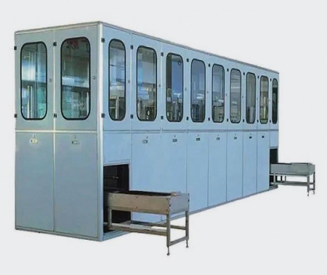 洗浄装置付きコンベアー